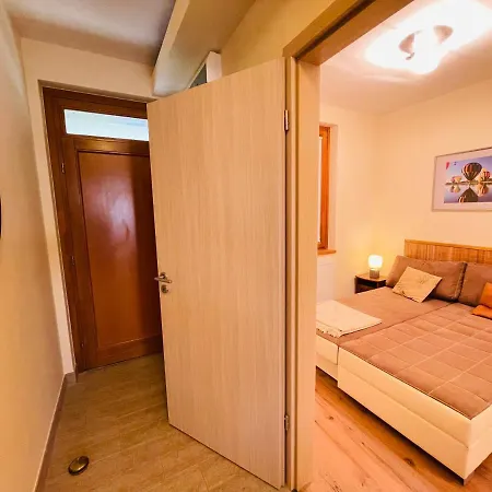 Colton Aranyhid - Outdoor Apartman